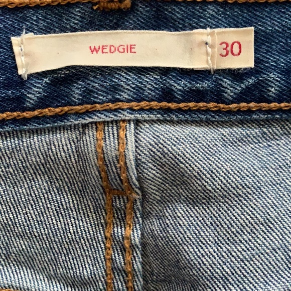 Women’s Levi high rise wedgie Jean - Picture 4 of 6